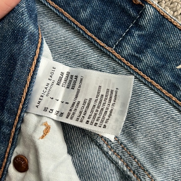 American Eagle mom jean size 4 regular - Picture 4 of 6
